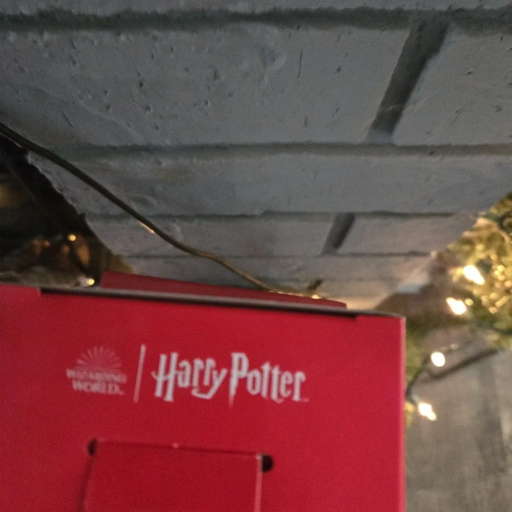 Hallmark‎ Harry Potter Hogwarts Crest New In Box Christmas Tree Ornament